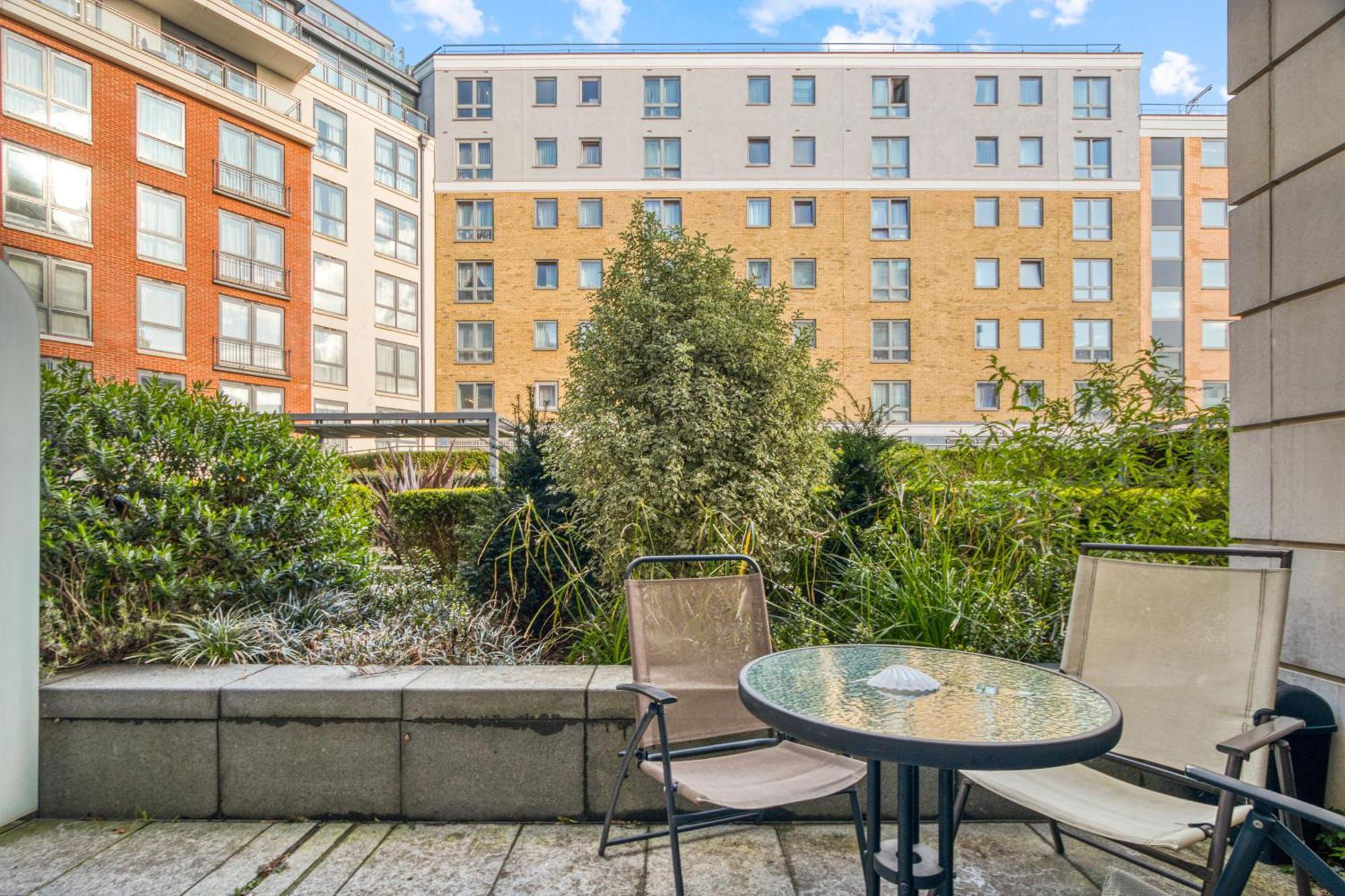 Modern Chic Studio Chelsea Apartment ลอนดอน ภายนอก รูปภาพ