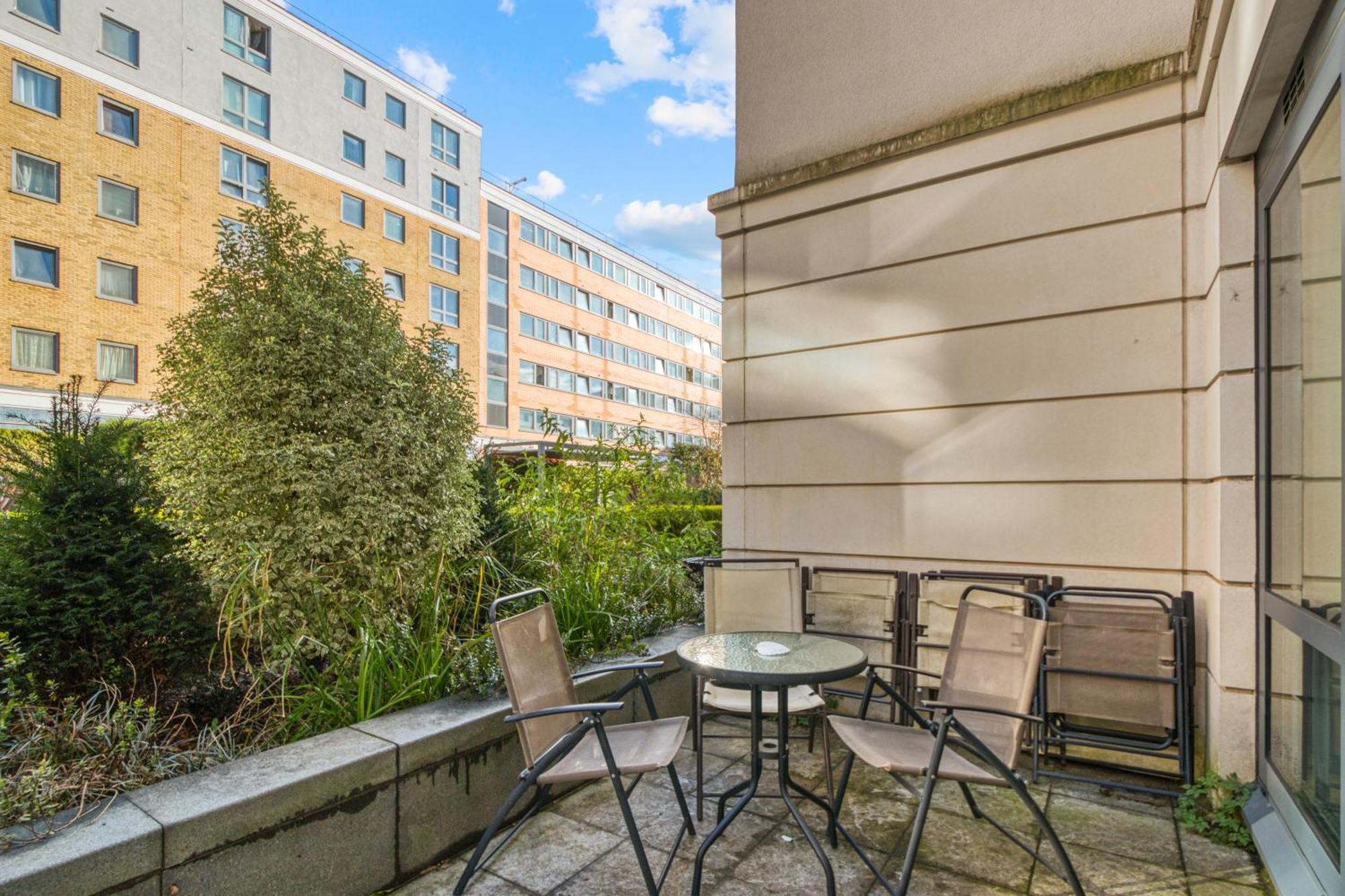Modern Chic Studio Chelsea Apartment ลอนดอน ภายนอก รูปภาพ